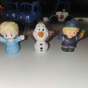 Little people frozen characters
